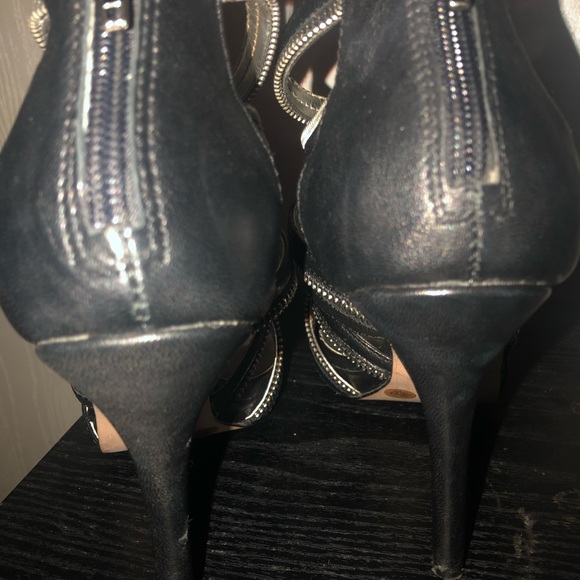 High Heels - Picture 3 of 5